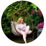 Fotel ogrodowy wiszący Tihuana brązowy  + jasno beżowe poduszki Sofotel