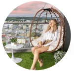 Fotel ogrodowy wiszący Tihuana brązowy  + jasno beżowe poduszki Sofotel