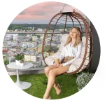 Fotel ogrodowy wiszący Tihuana brązowy  + jasno beżowe poduszki Sofotel