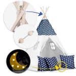 Namiot tipi dla dzieci z girlandą i światełkami - granatowe w chmurki 