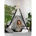 Namiot tipi dla dzieci z girlandą i światełkami - biało czarny z pandą 